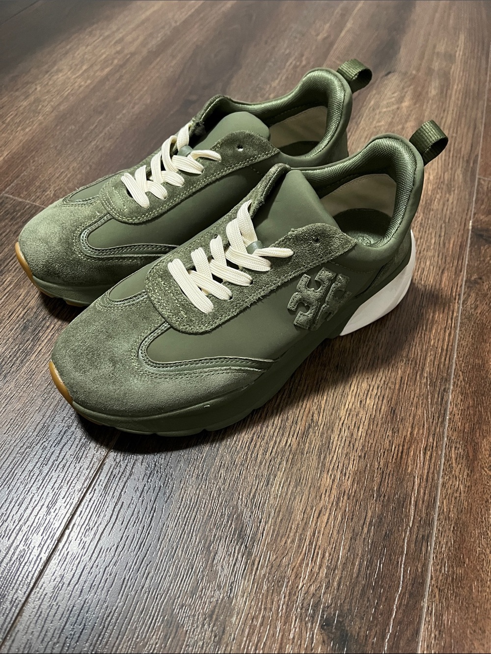 Tory Burch - Good Luck Sneaker - Palm Leaf- Olive Green/Off White - Picture 8 of 8